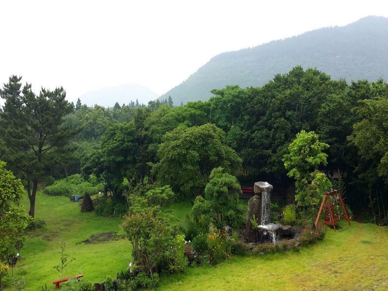 Gotjawal Geomunoreum Pension Jeju by Eksteriør bilde